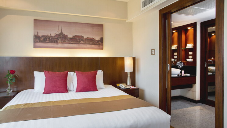 Ramada Plaza by Wyndham Bangkok Menam Riverside